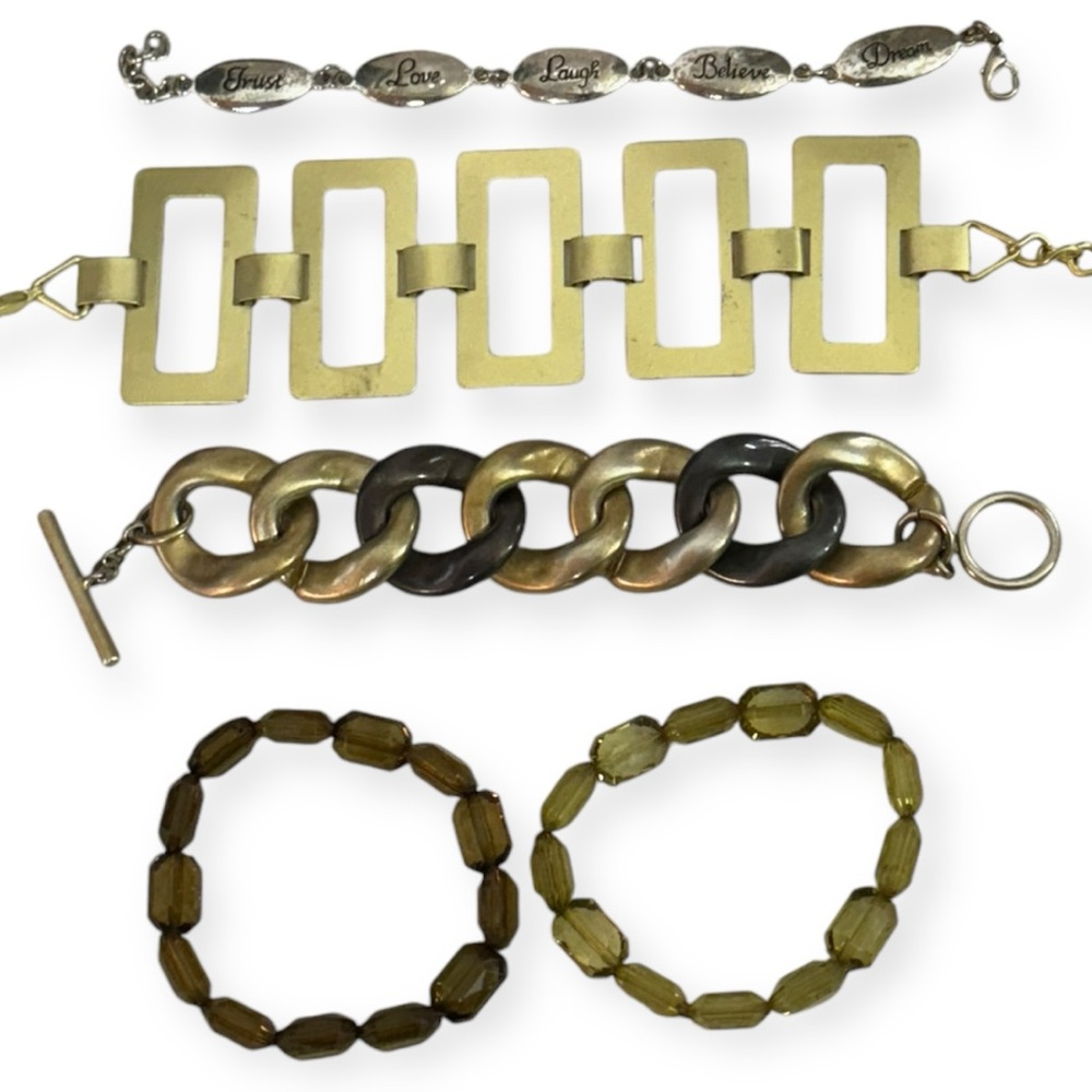 Lot of 5 Costume Jewelry Bracelets‎